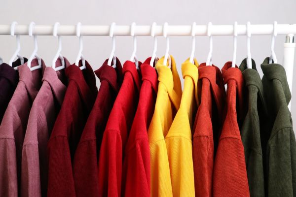 Wie kann man Leinenkleidung für einen Business-Look stilvoll einsetzen?